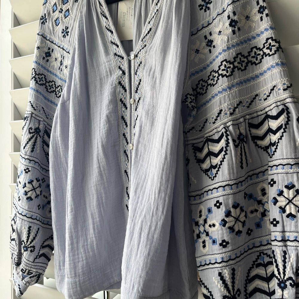 Sundance catalog Moonshadow embroidered blue top long sleeve
